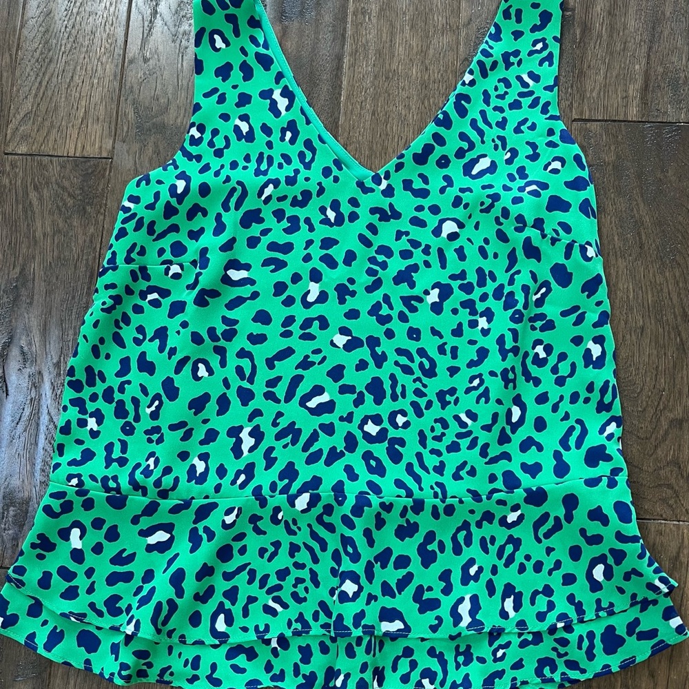 Women’s Gibson size S but runs big